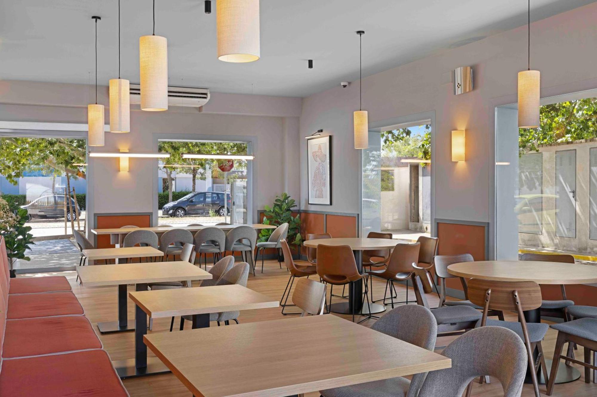 B&B Hotel Figueres Figueres  Luaran gambar