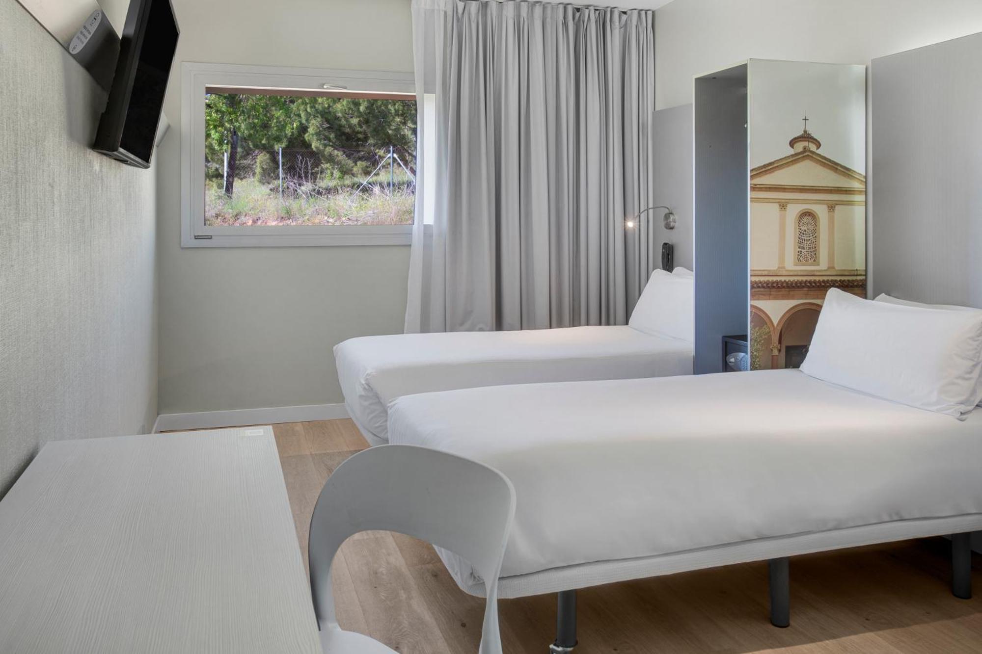 B&B Hotel Figueres Figueres  Luaran gambar