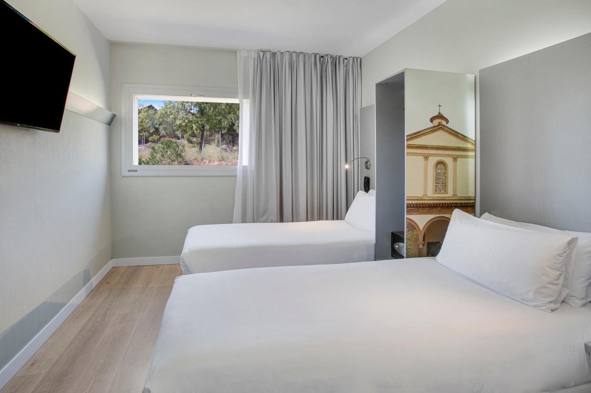 B&B Hotel Figueres Figueres  Luaran gambar