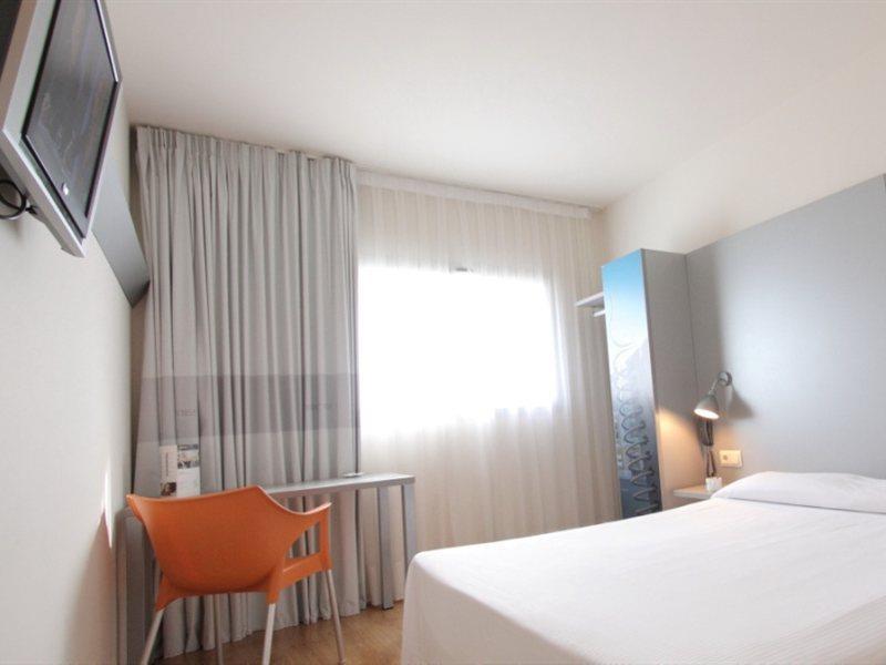 B&B Hotel Figueres Figueres  Luaran gambar